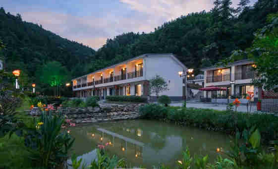 井岡山團建住民宿還是酒店好？團隊住宿選擇如何選擇